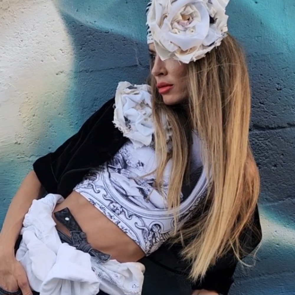 Black Velvet Concept Top Jacket Vintage Large White Camellia Flower/Rose Pin